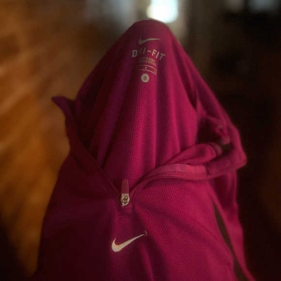 Magenta Nike Half Zip Long Sleeve, Well Cared For, Raglan Sleeve. - Picture 11 of 11